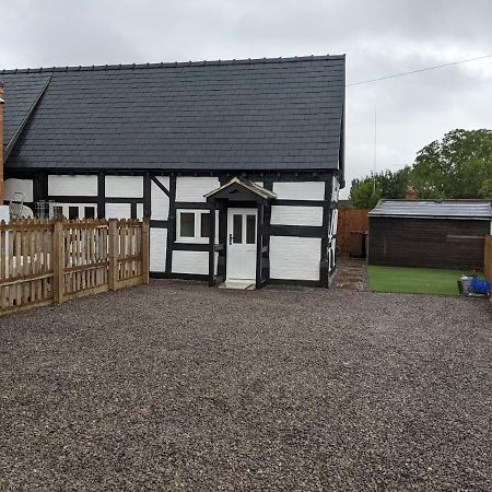 Characterful 2 Bed Cottage, Quiet Village Setting Ashleworth Buitenkant foto
